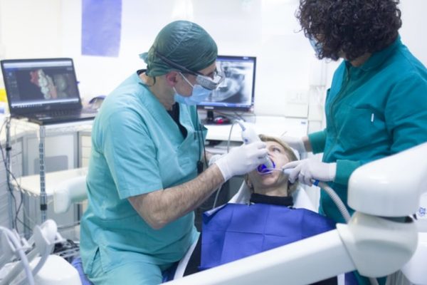 Dental Aesthetics In Mahón To Show An Ideal Smile